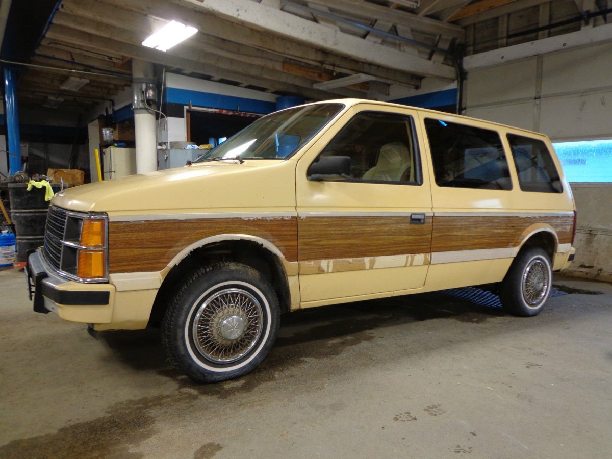 Крайслер Вояджер 1985