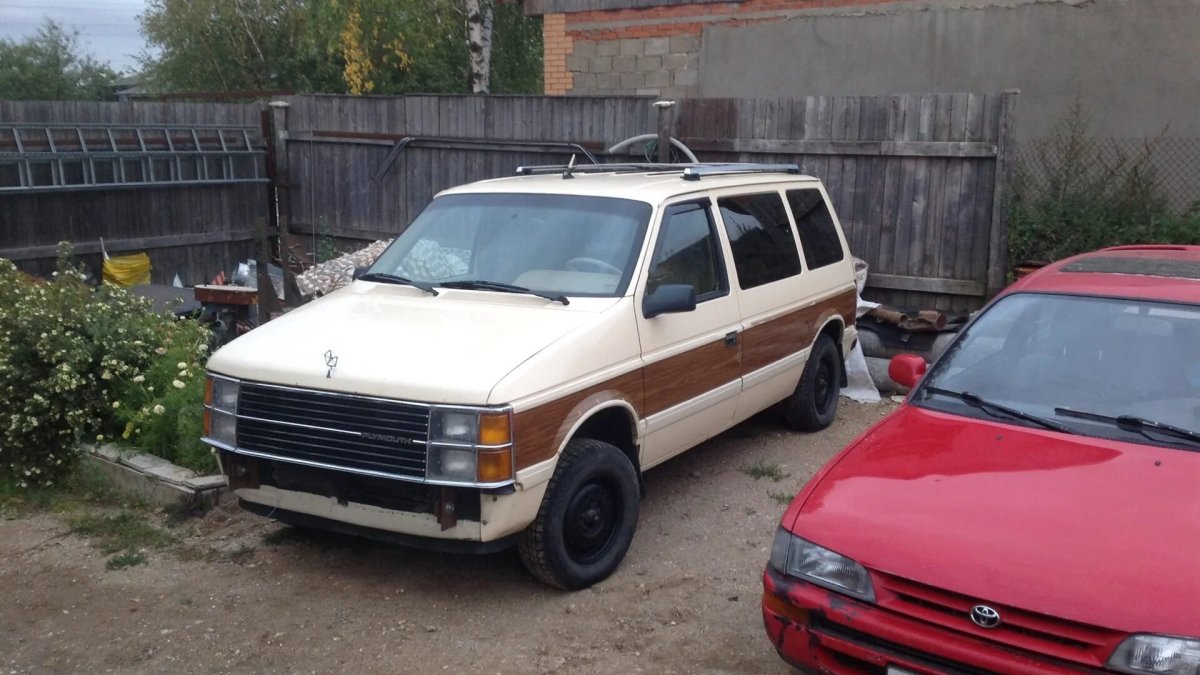 Chrysler Voyager 1986 года