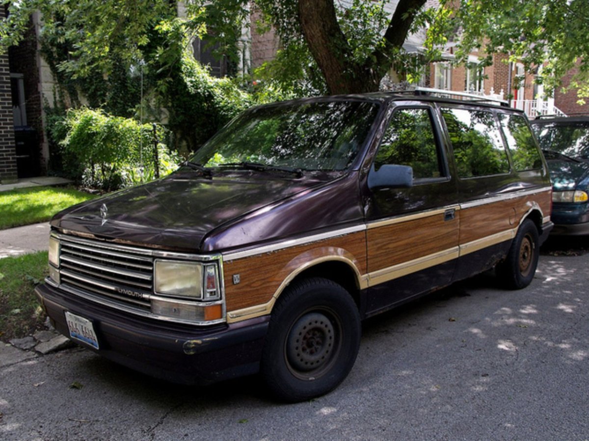 Плимут Вояджер 1988