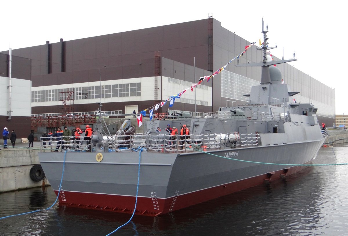 Корабль Тайфун