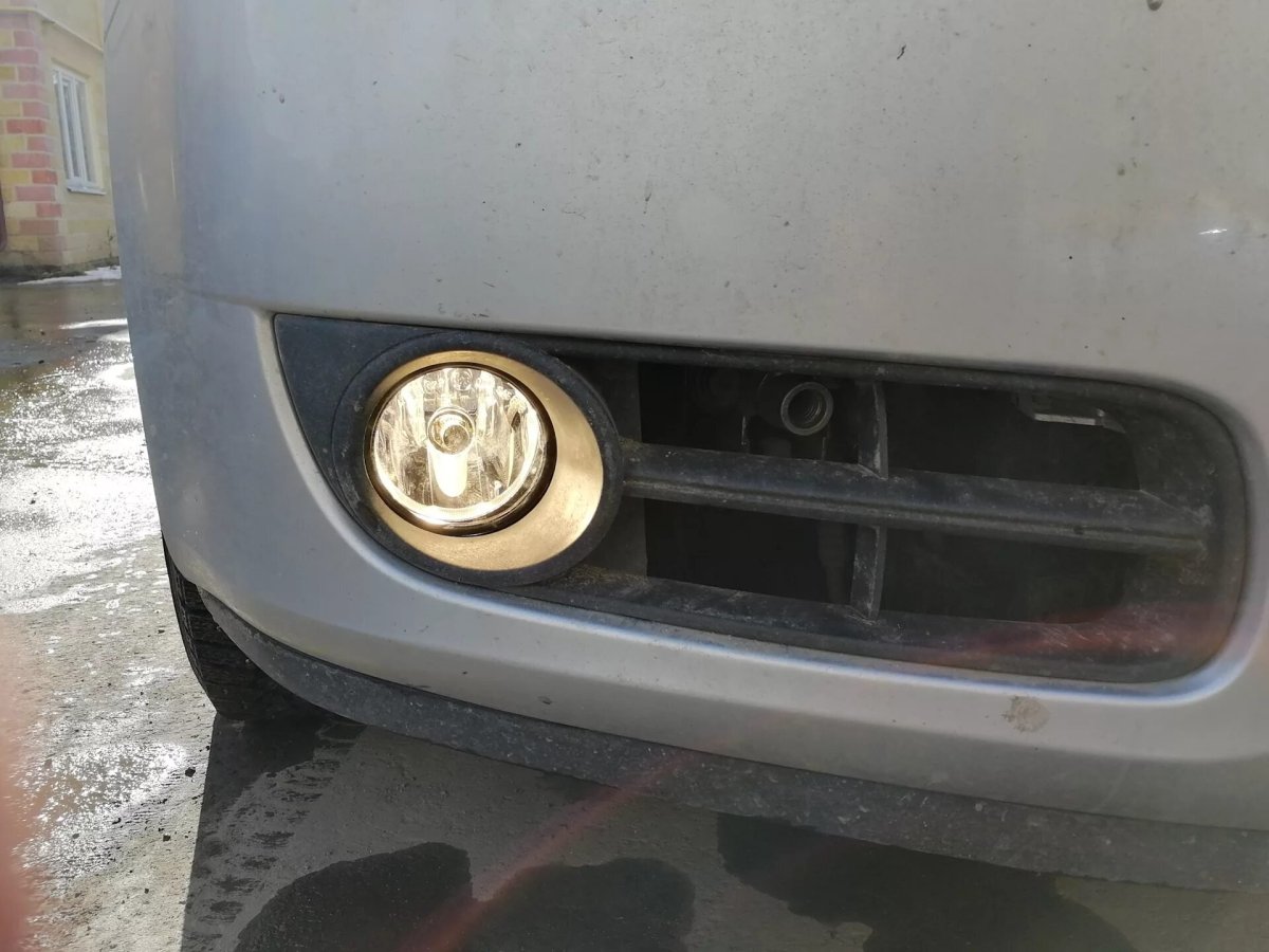 Шкода Фабия 2001 противотуманки