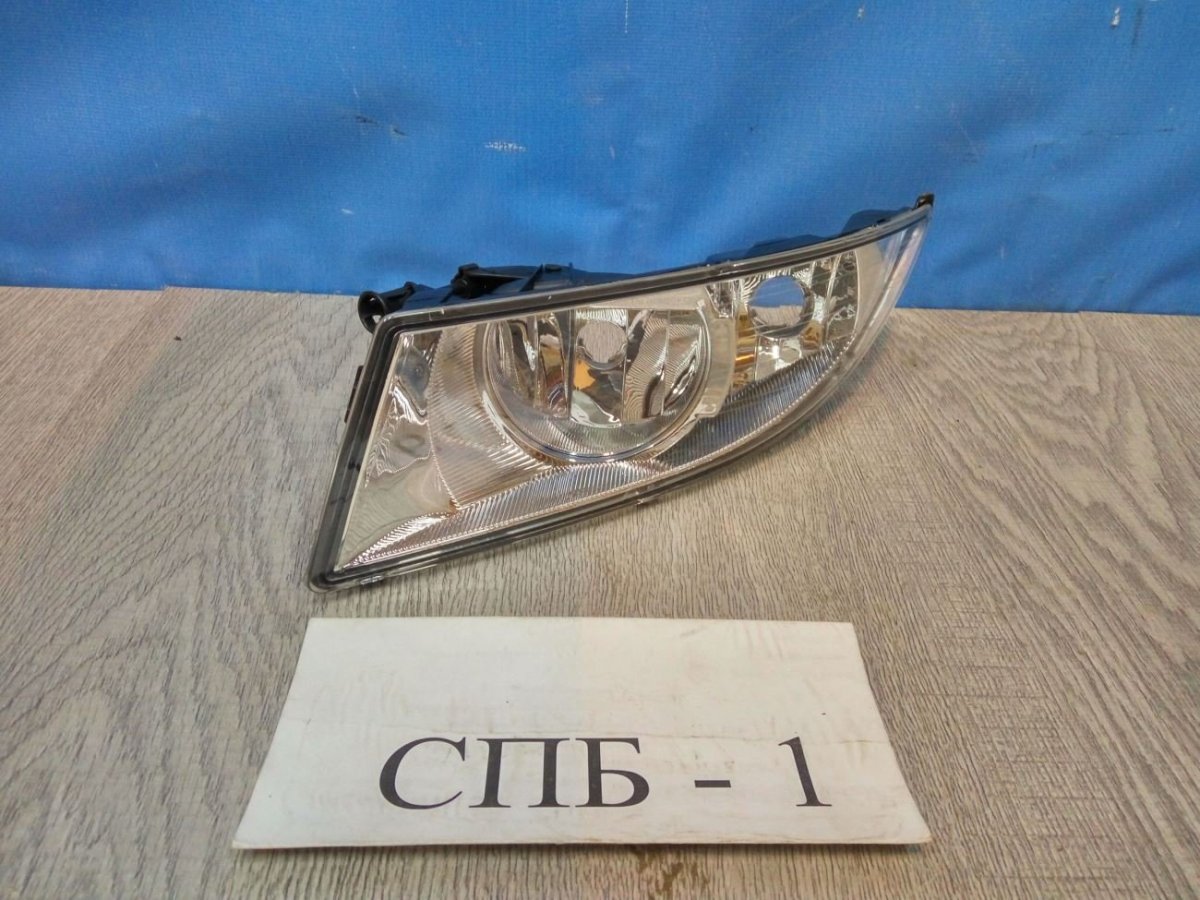 Фара Шкода Фабия 2 противотуманная фара