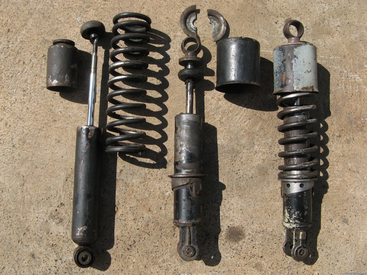 Амортизатор мотоцикла Урал