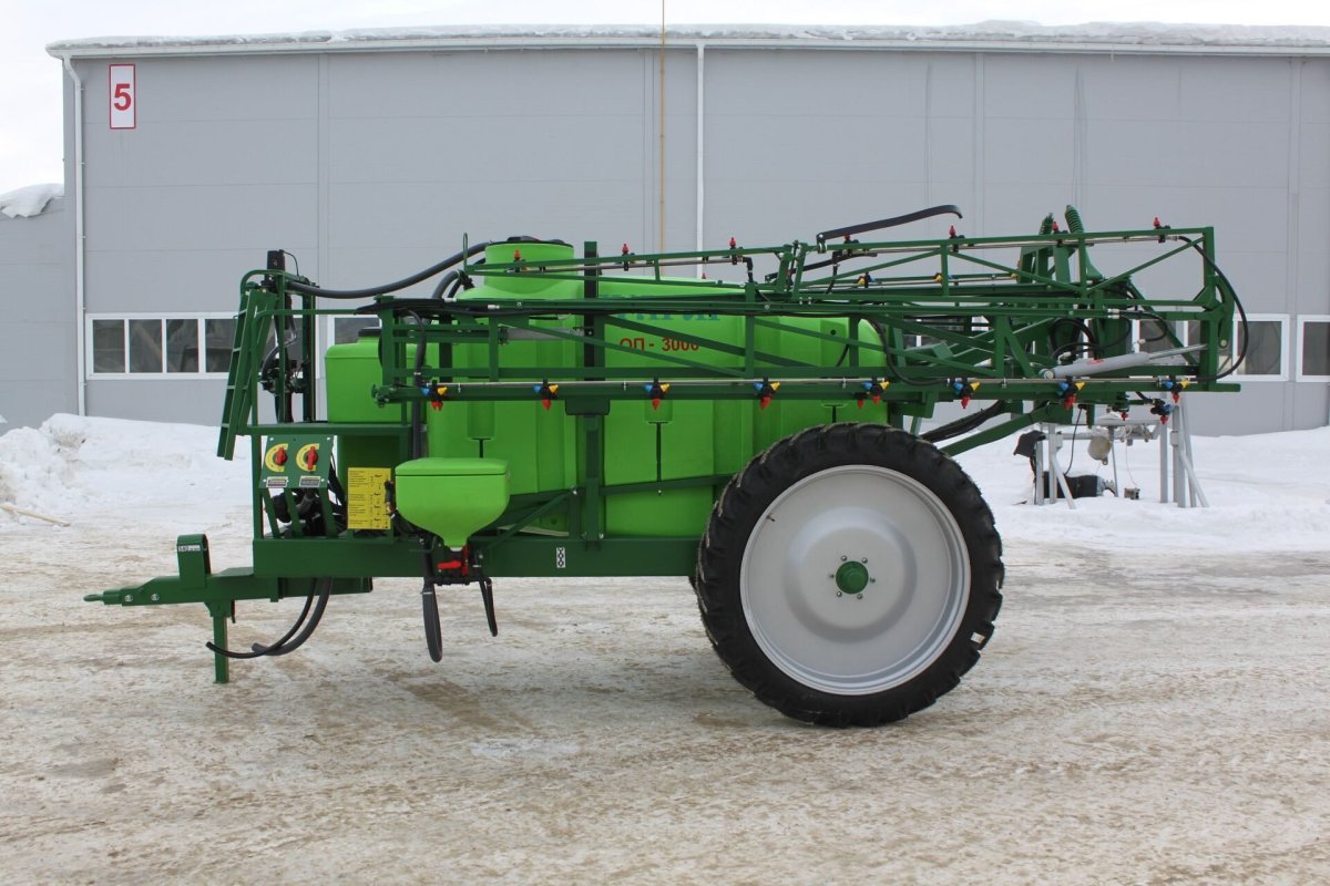 ОП 4000 опрыскиватель