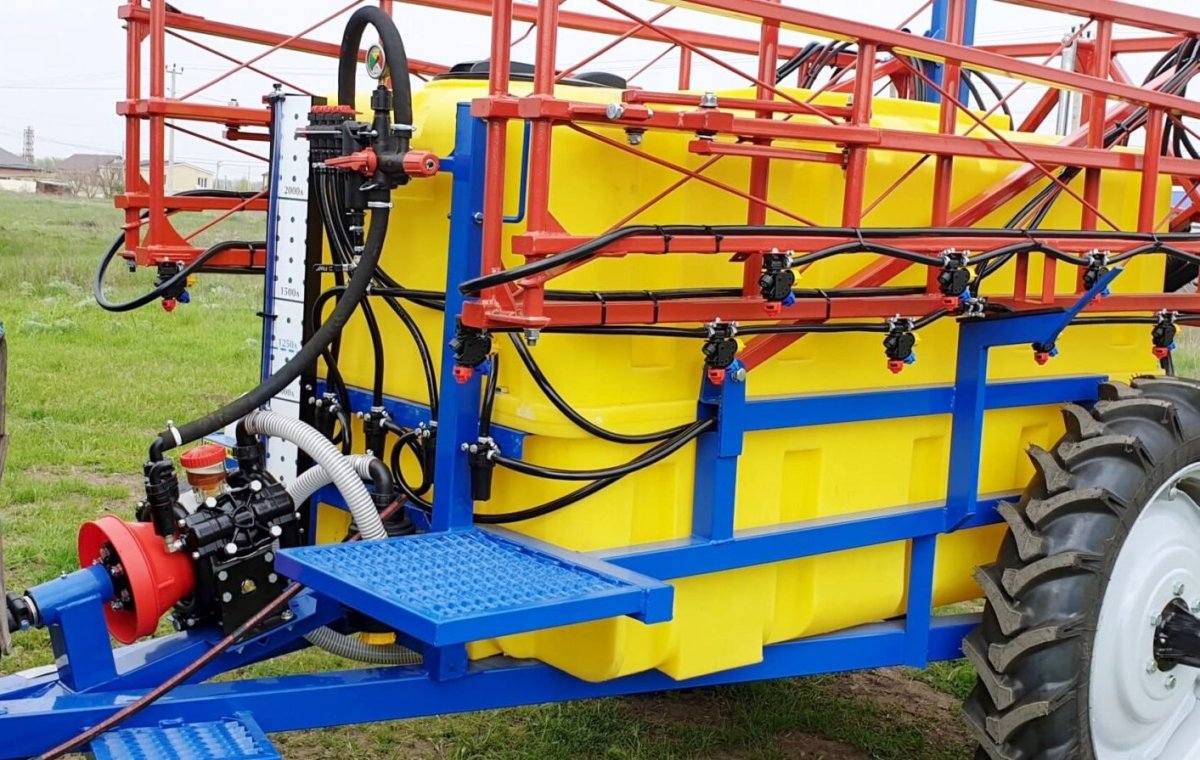 Опрыскиватель прицепной ОП-22