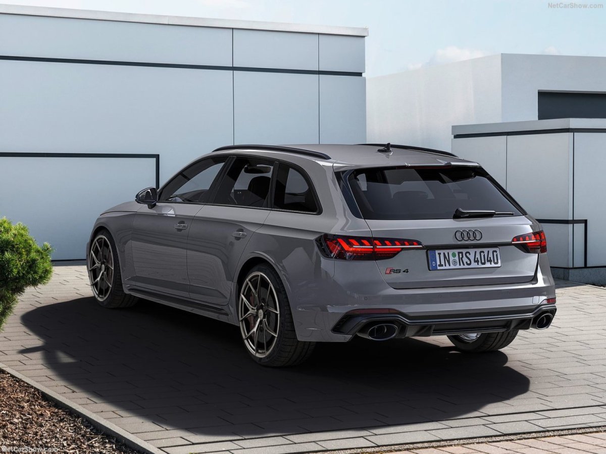 Ауди универсал 2023