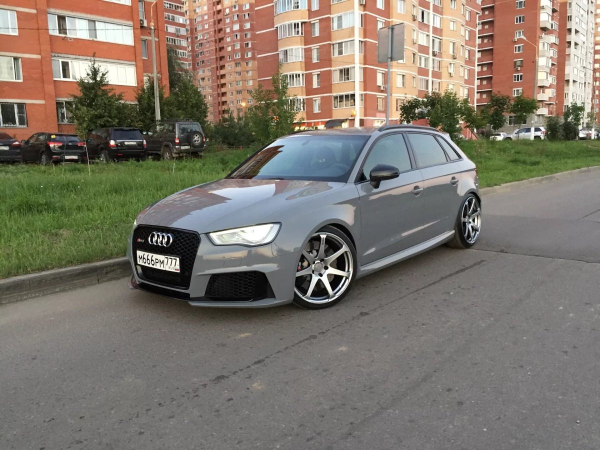 Audi rs3 r17