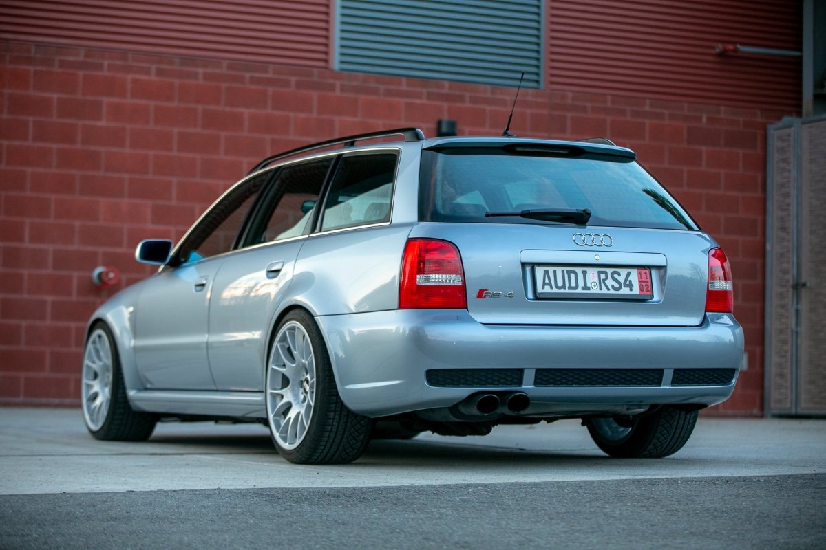 Ауди rs4 avant b5
