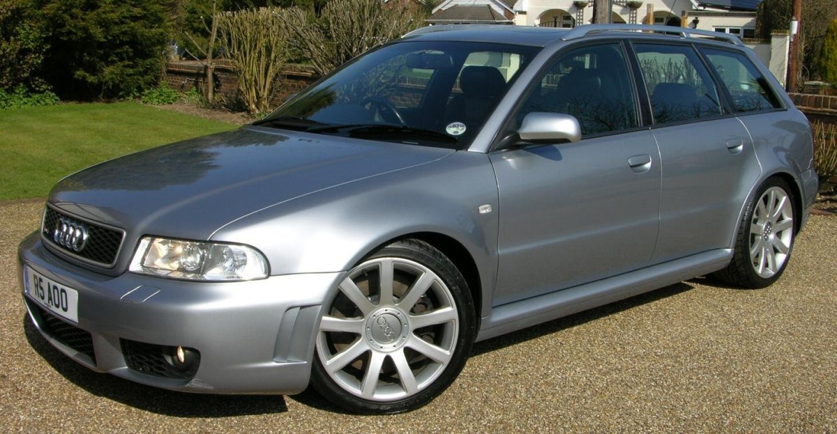 Audi rs4 2001