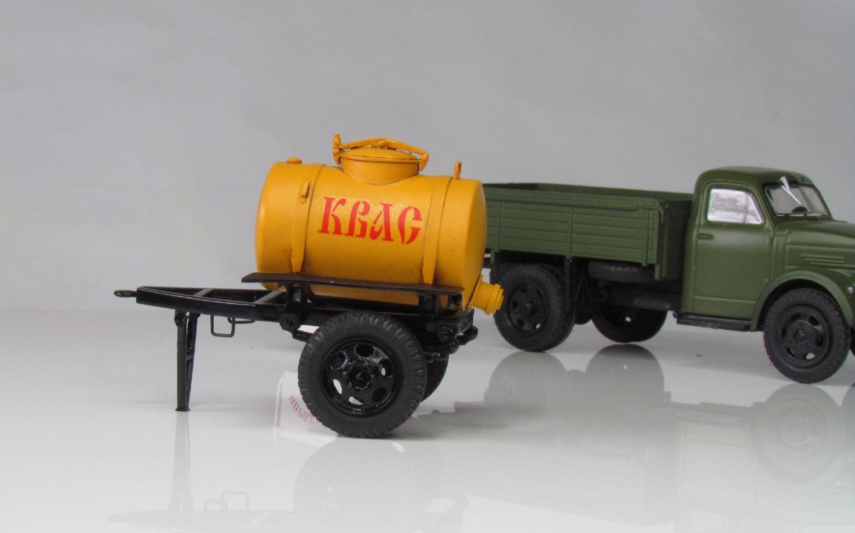 Прицеп бочка квас 1/43 Модельстрой