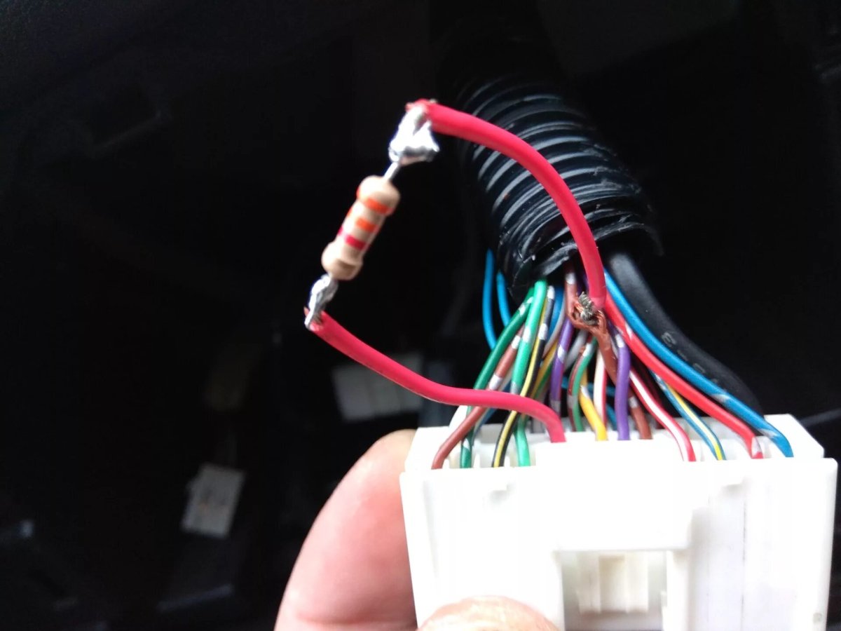 Подключить кнопки на руле Мазда 6