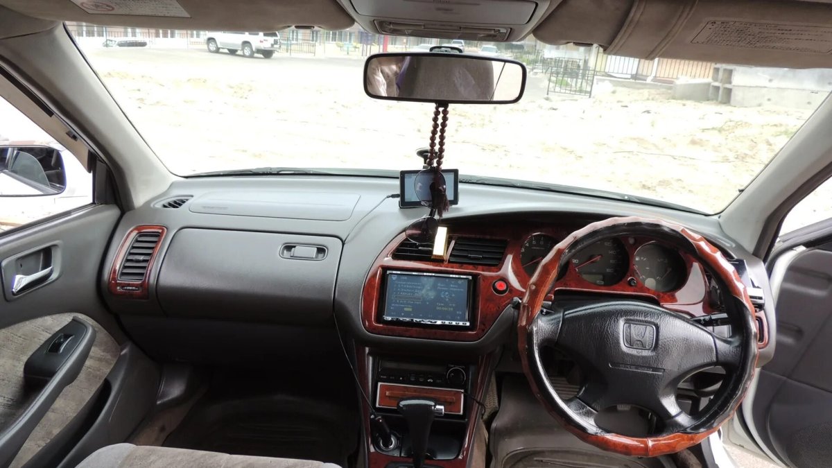 Honda Torneo +12в в торпеде