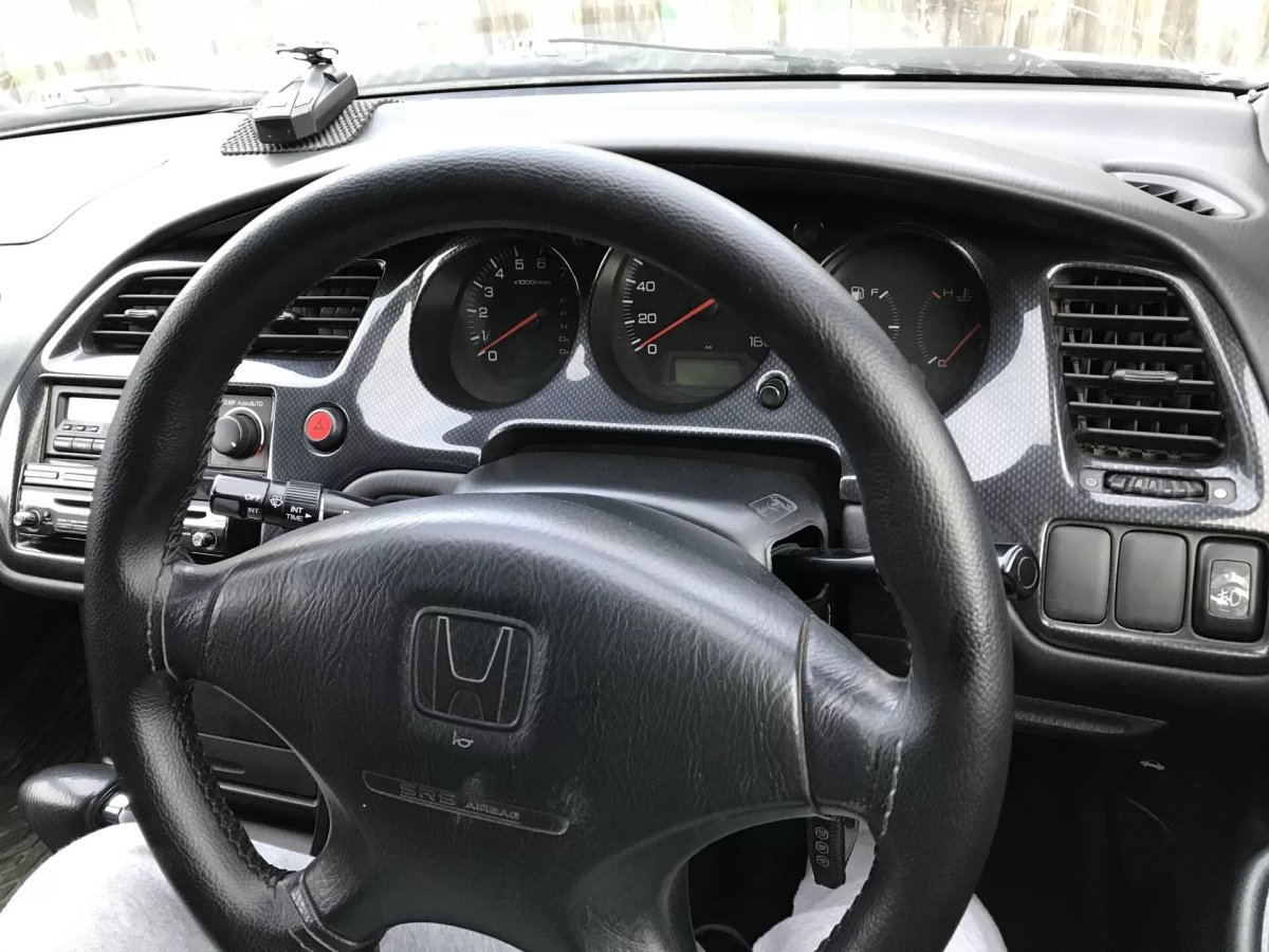 Панель карбон Аккорд 6