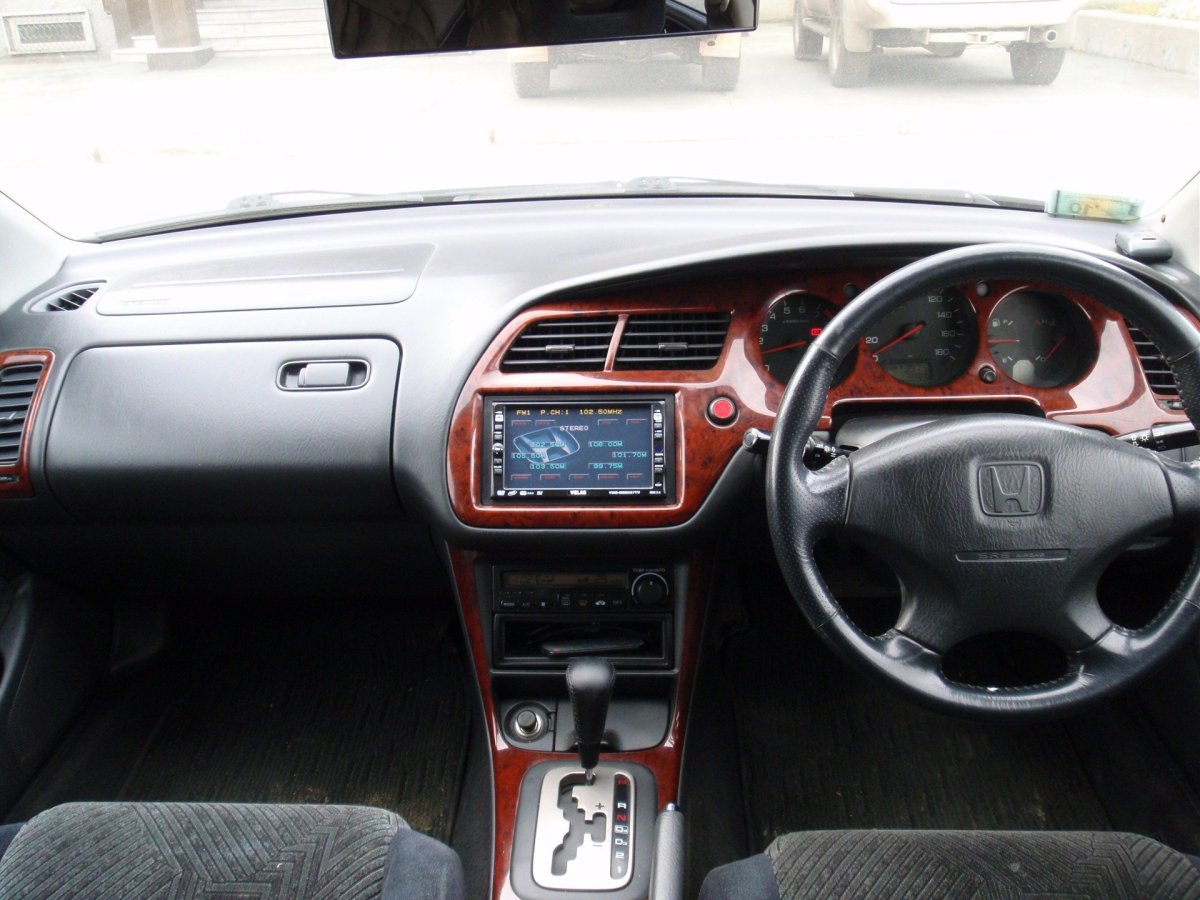 Хонда Аккорд 6 поколения салон