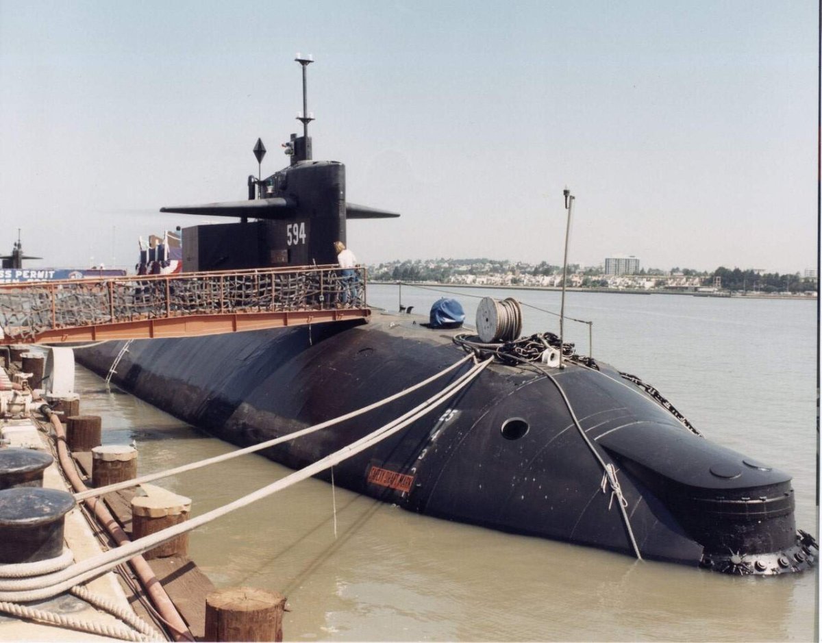Подводная лодка USS SSN-593 `Thresher`