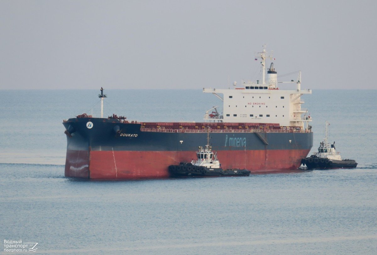 Сухогруз фото