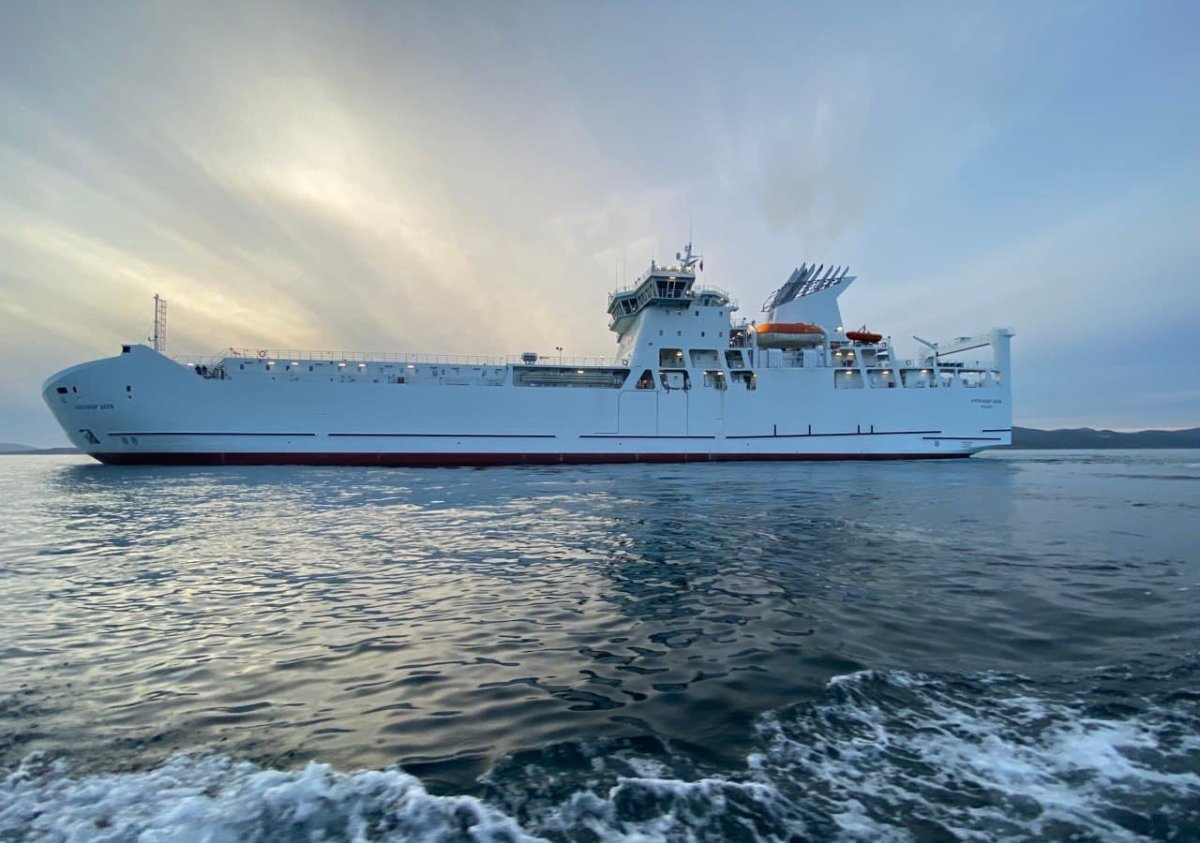 Паром Александр Деев