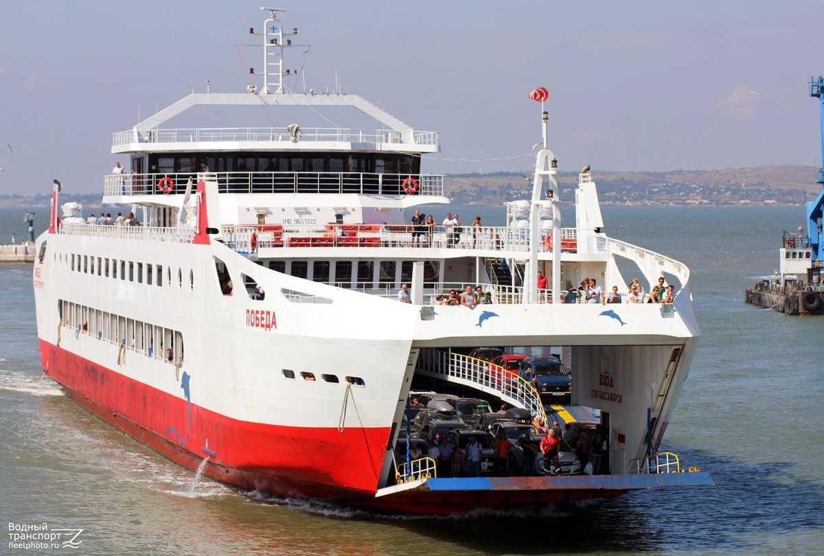 Пассажирский Речной паром