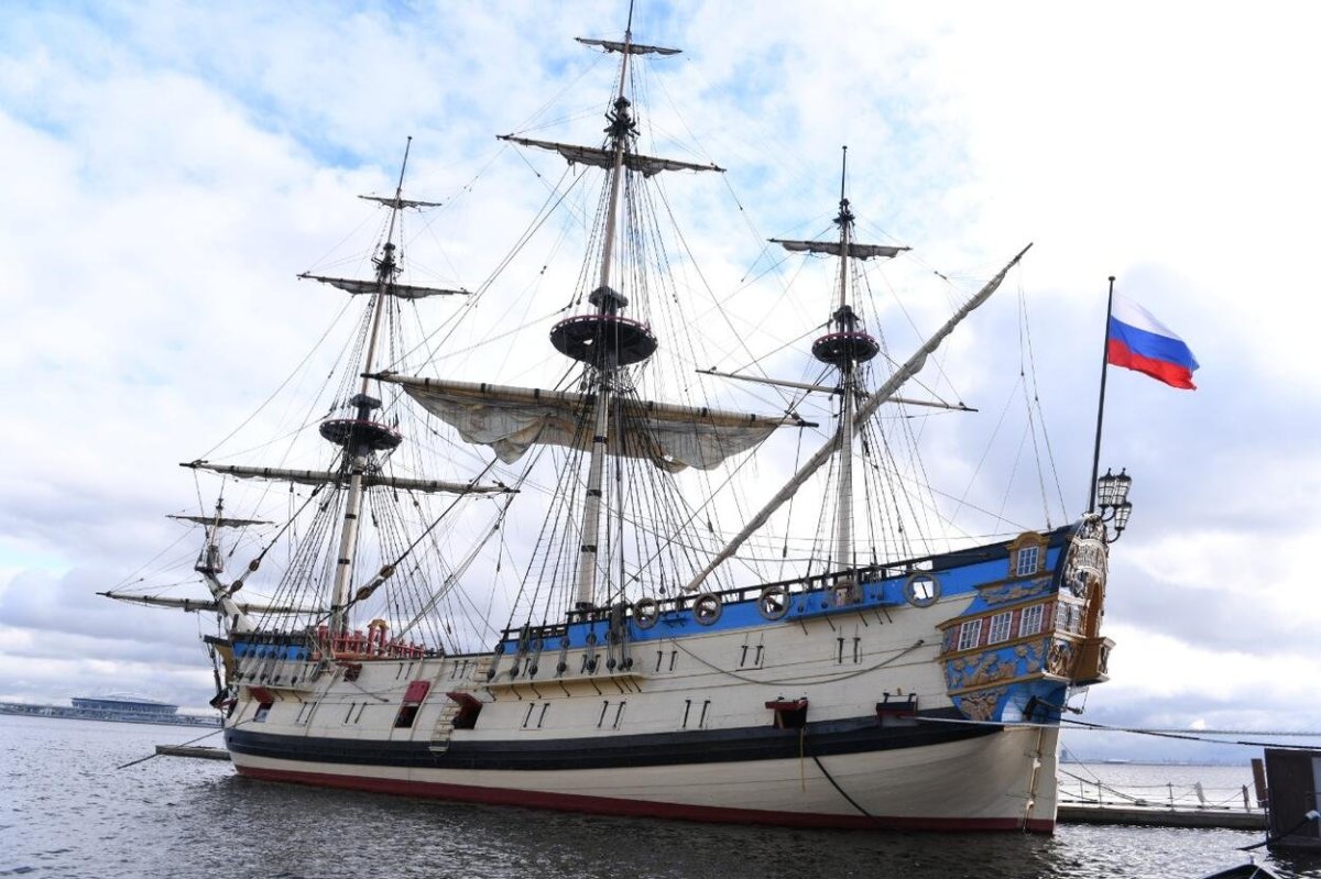 Корабль Полтава Петра 1