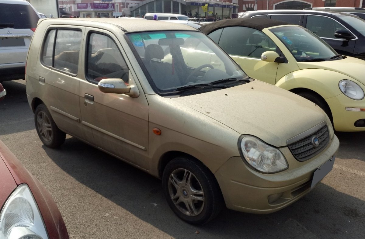 Машина BYD Flyer