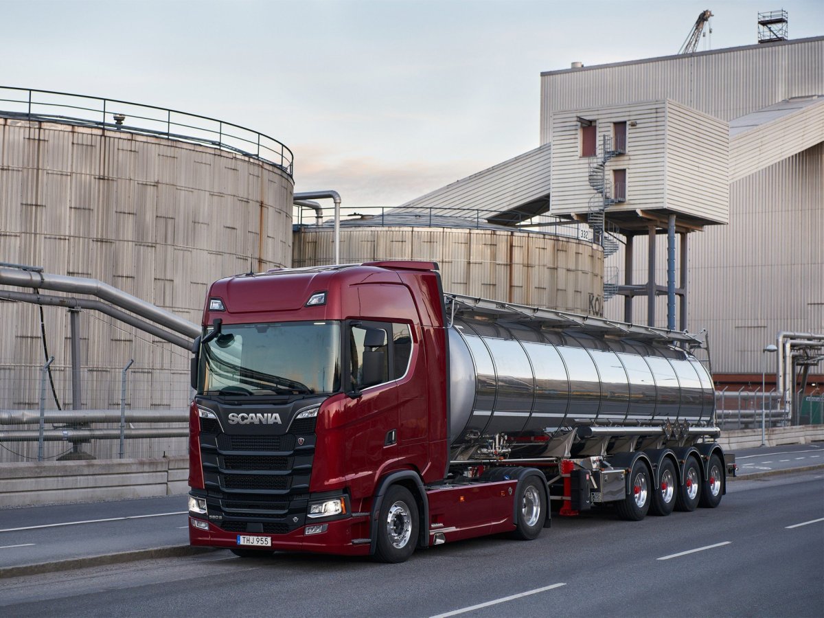 Скания s 500 с бочкой