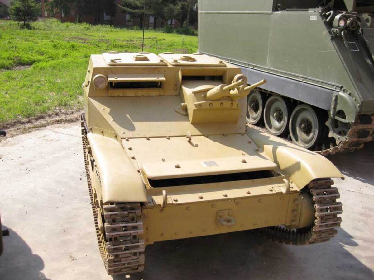 Итальянская танкетка l3 (cv3/33)