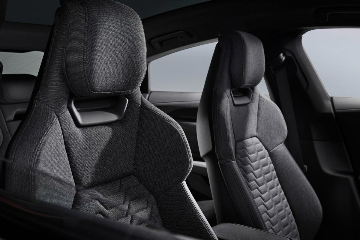 Audi e-tron gt интерьер