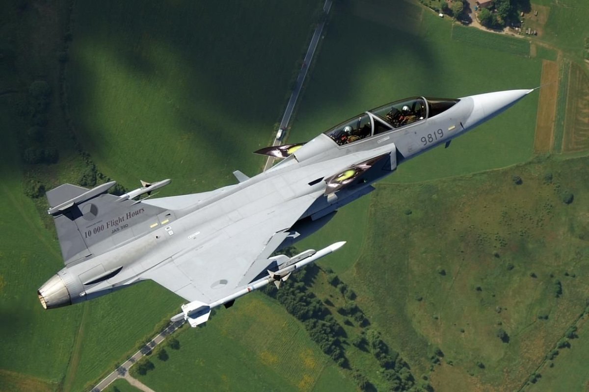 Элероны Jas 39 Gripen