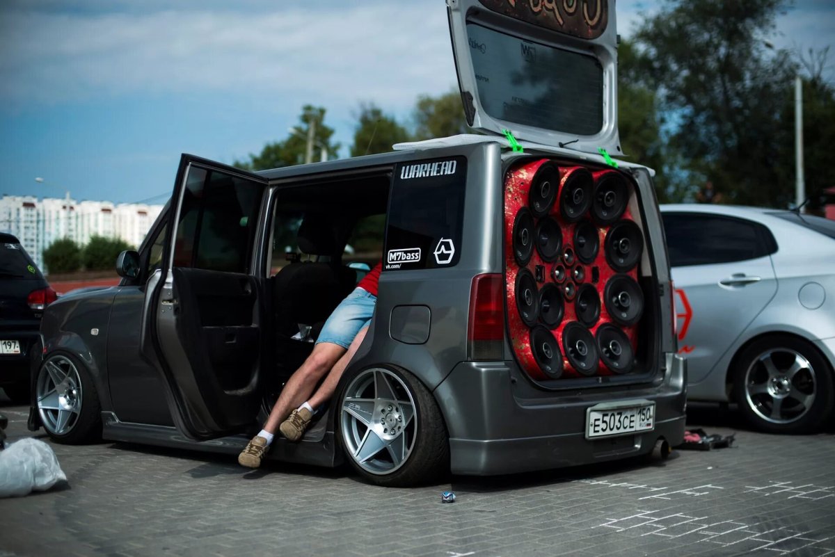 Toyota BB автозвук