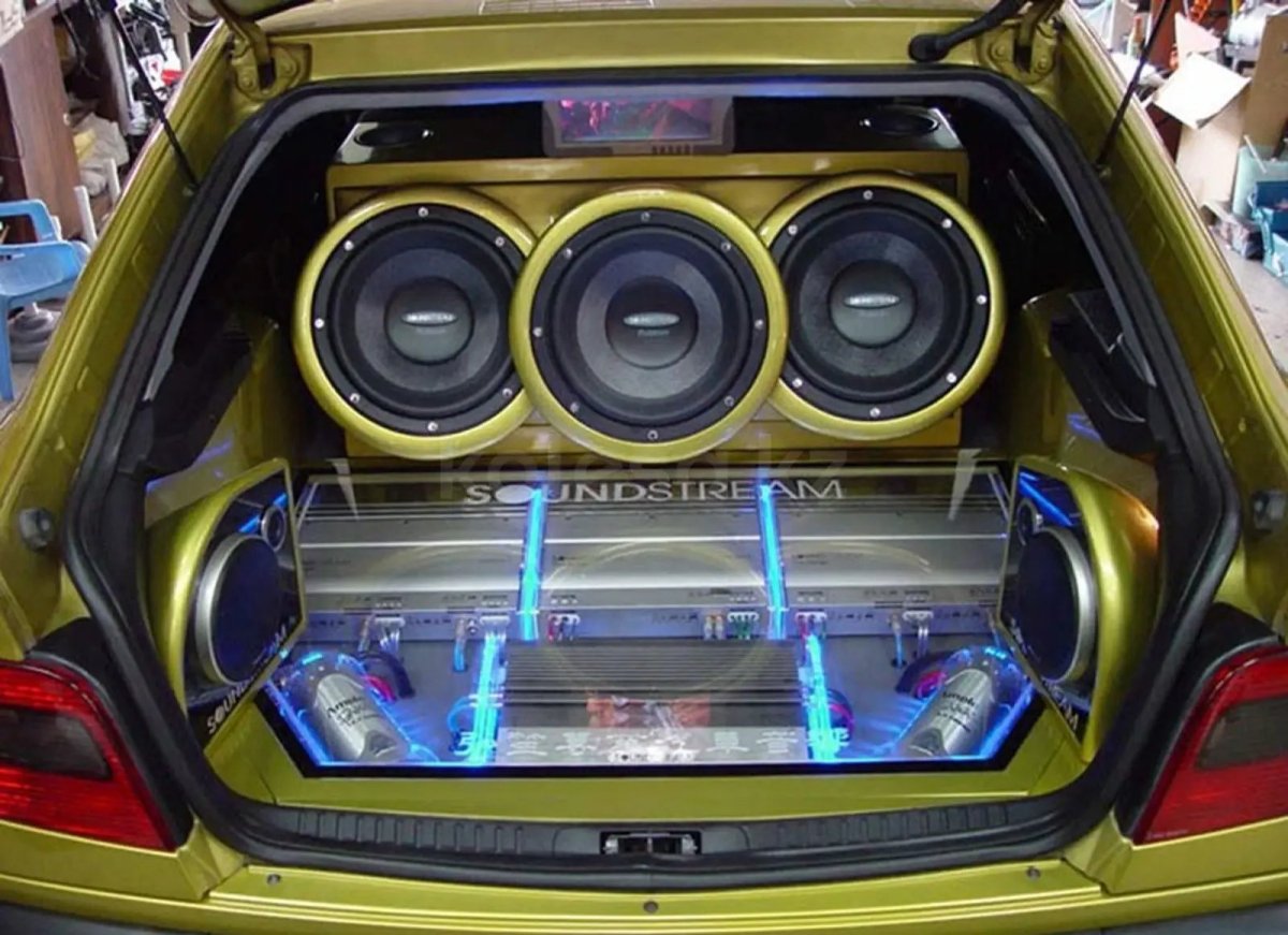 Сабвуфер в машину