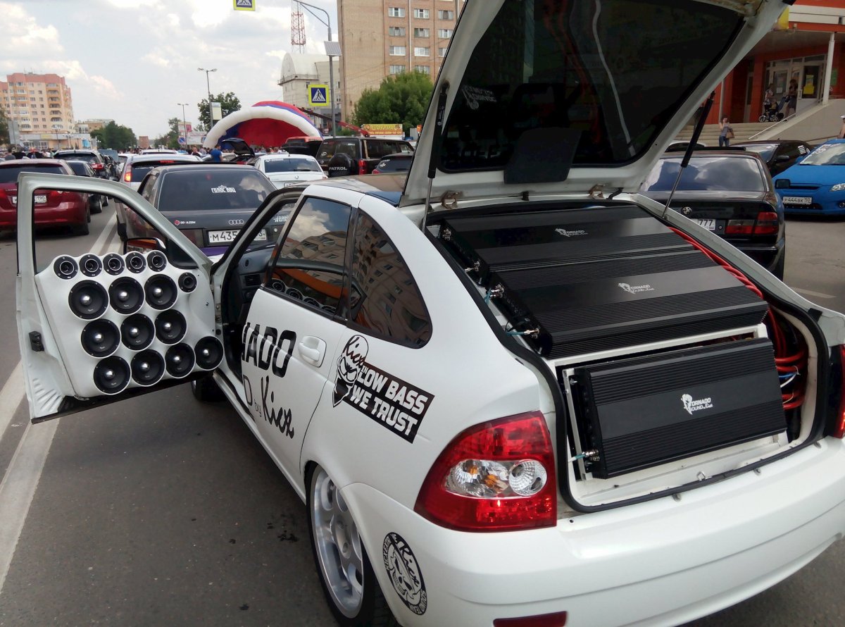 Alphard автозвук