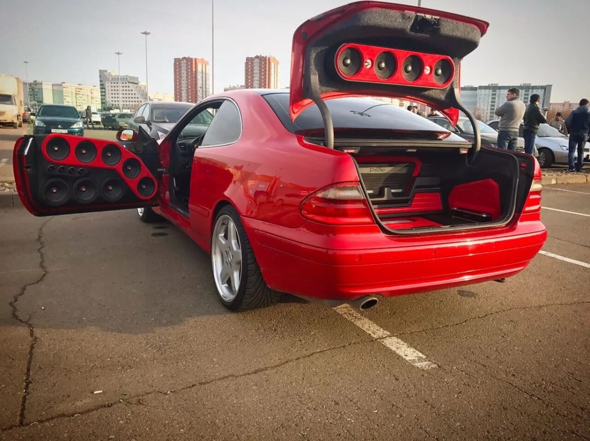 CLK w208 автозвук