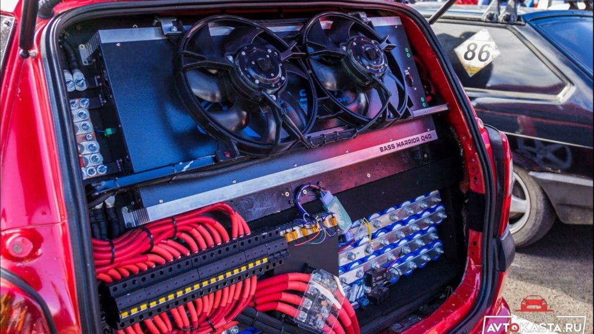 Громкий автозвук