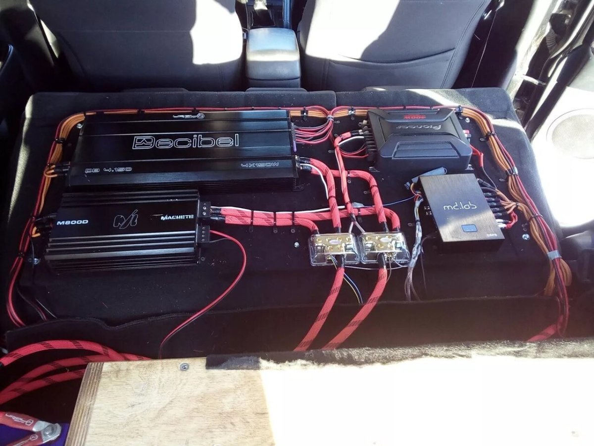 Доп АКБ В багажник автозвук ВАЗ 2106