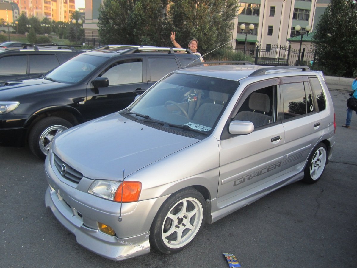 Mazda Demio 1999