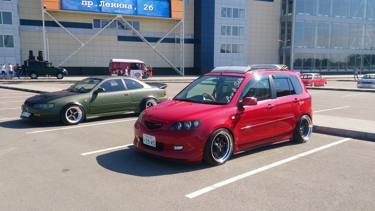 Mazda Demio stance
