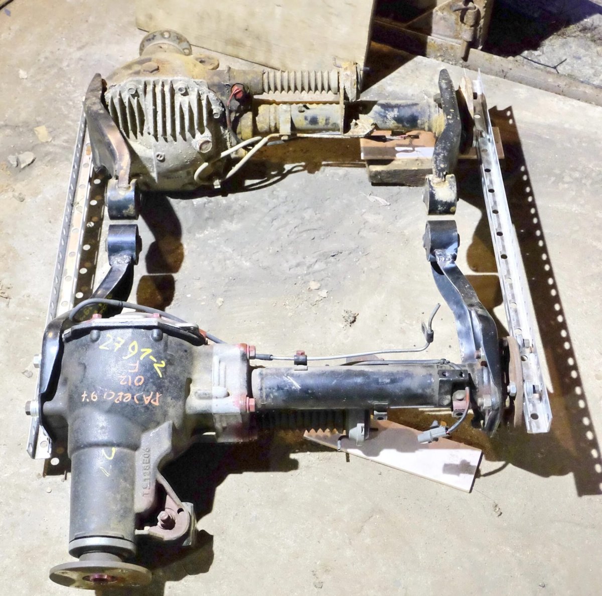 Mitsubishi Pajero 2 передний мост