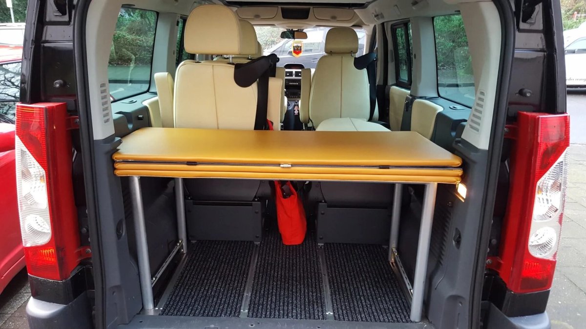 Полка багажника Фиат Добло