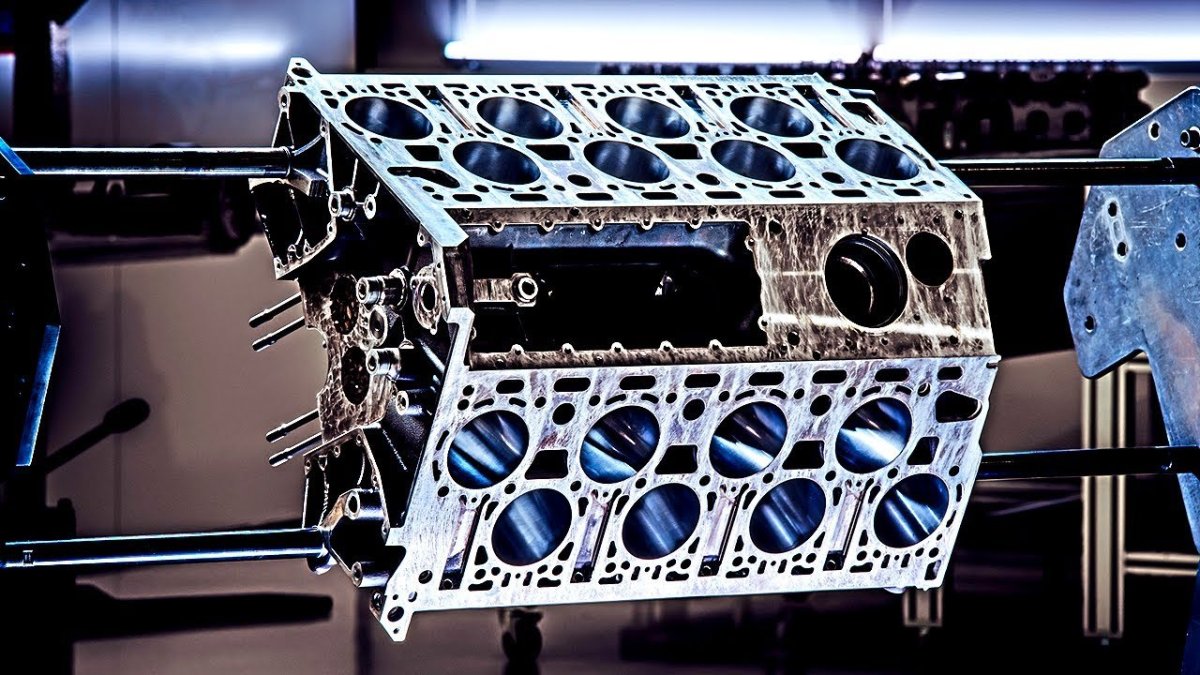 Мотор Бугатти Вейрон w16