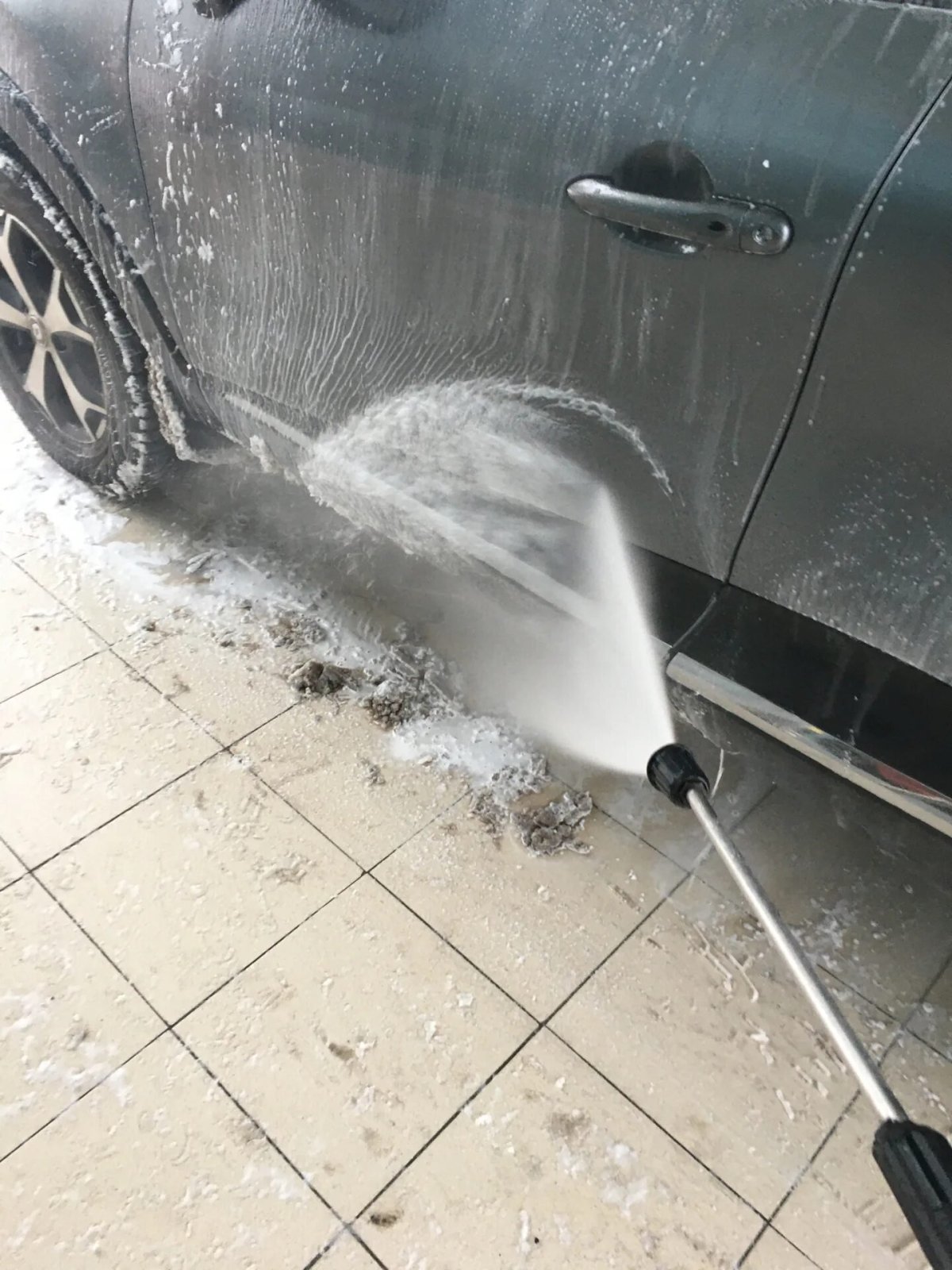 Как помыть машину на мойке мой сам