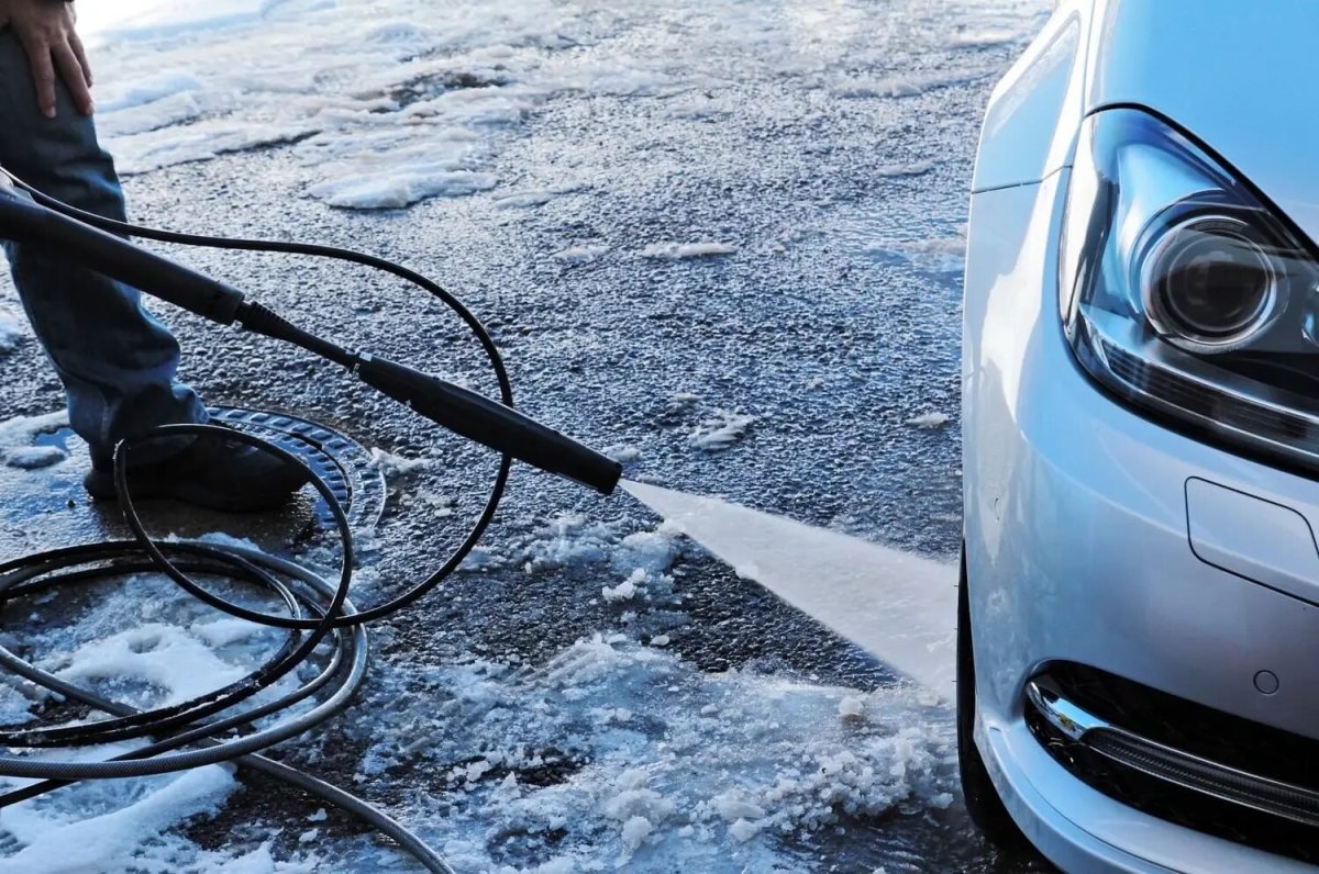 Мойка автомобиля зима