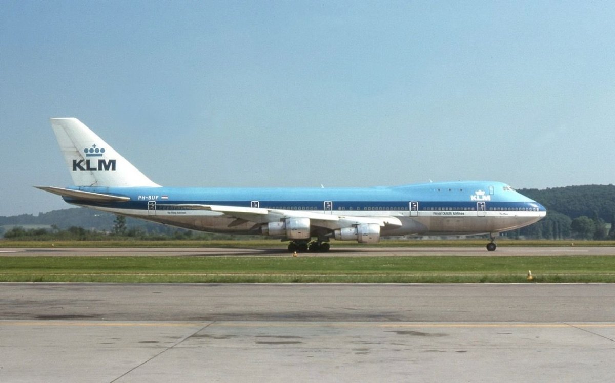 Боинг 747 KLM
