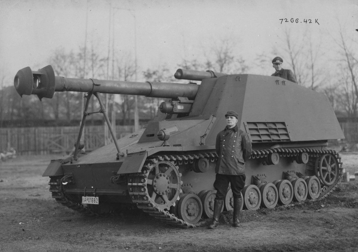 Самоходная гаубица Hummel Германия 1942