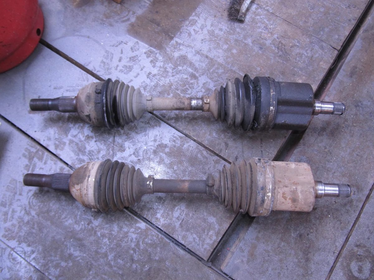 Пыльники шрус задний привод Кадиллак SRX