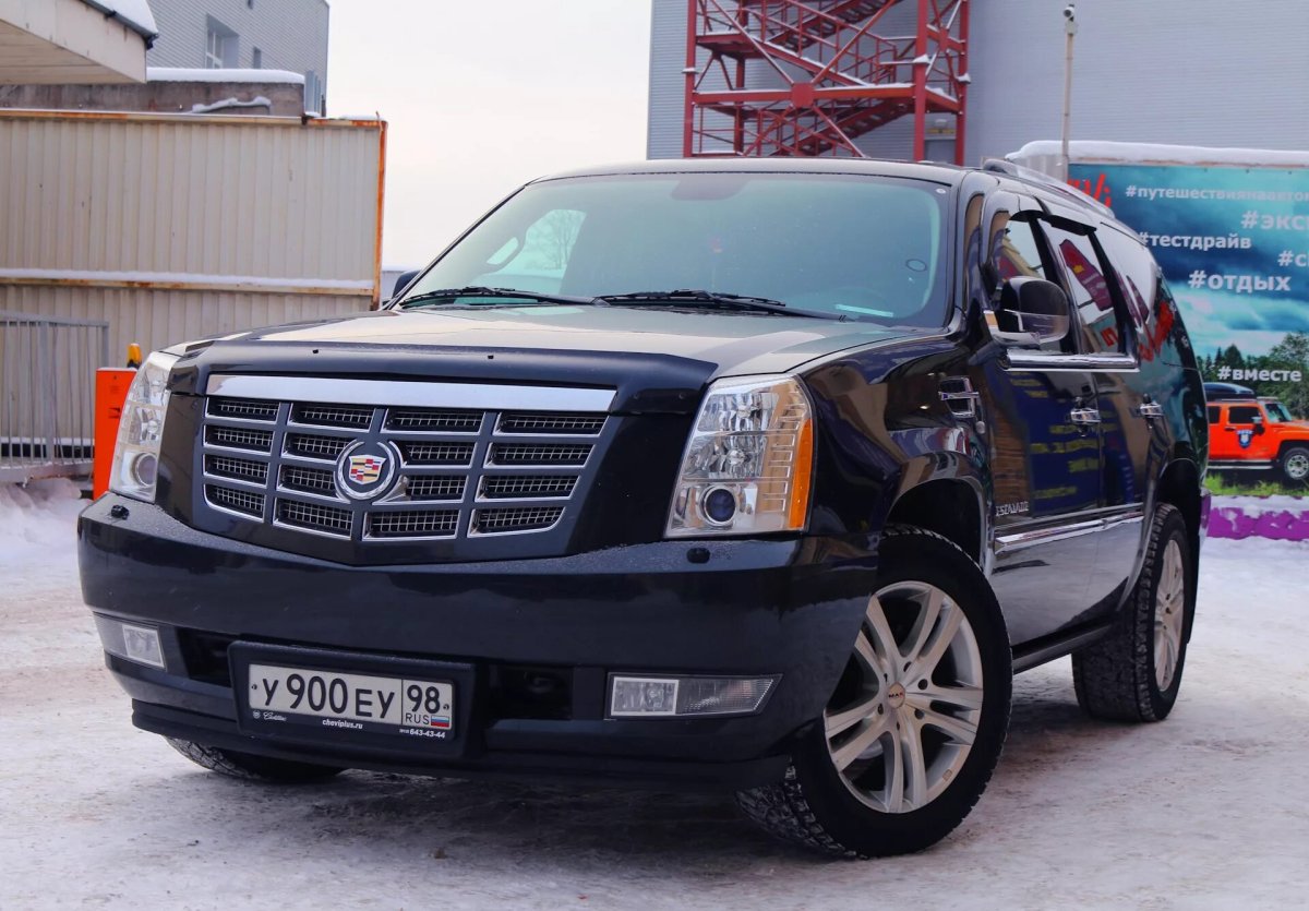 Cadillac Escalade 900