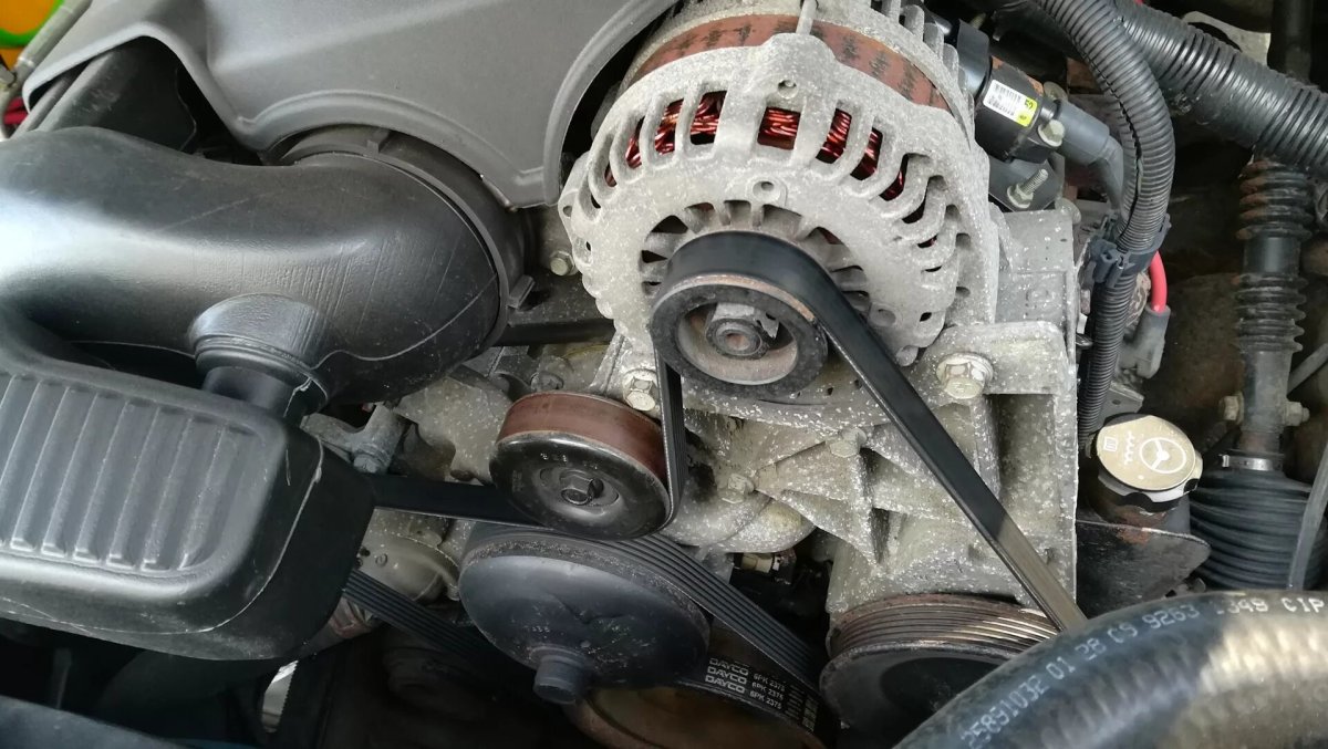 Escalade 6.0 ремень сервисный