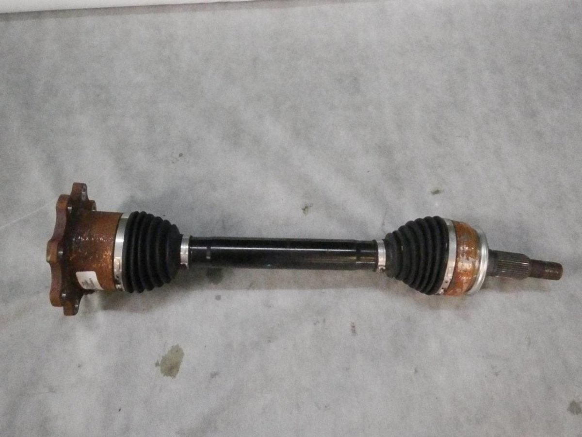 Сальник привода передний левый Кадиллак Эскалейд 2015