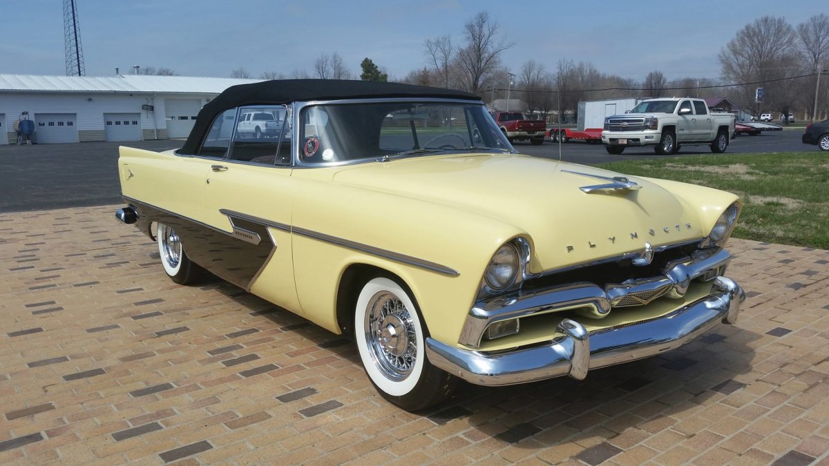 Plymouth Belvedere 1956