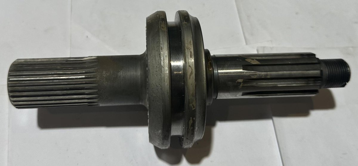 70-1601026 Вал привода ВОМ