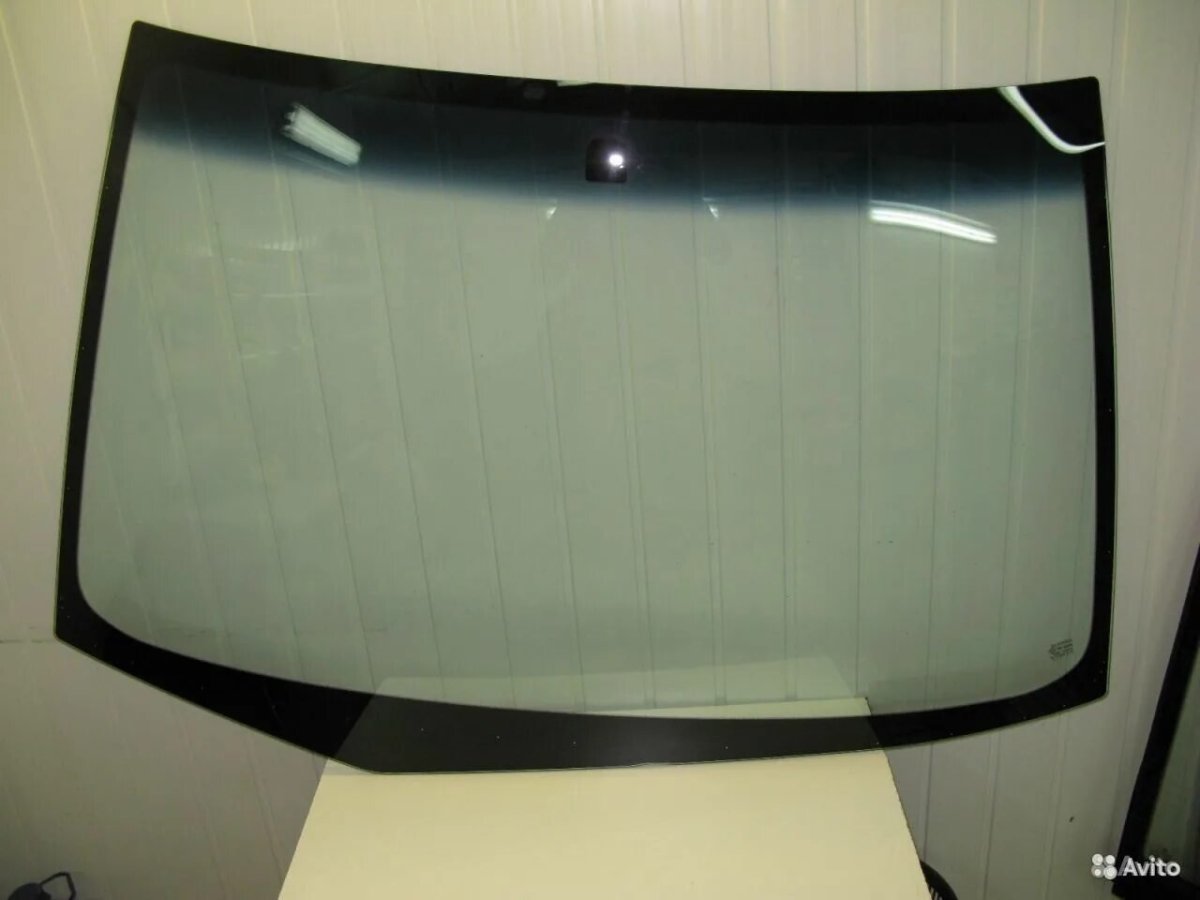 Лобовое стекло Mitsubishi Lancer 9